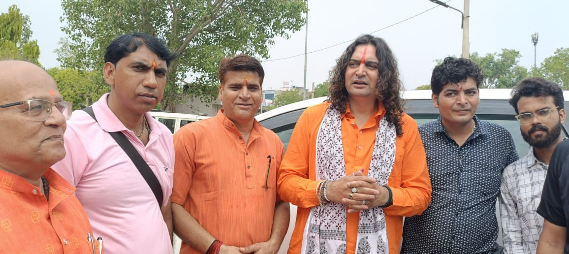 विधायक बालमुकुंदाचार्य ने किया अमरनाथ यात्रा के लिए जयपुर से पहले जत्थे को रवाना