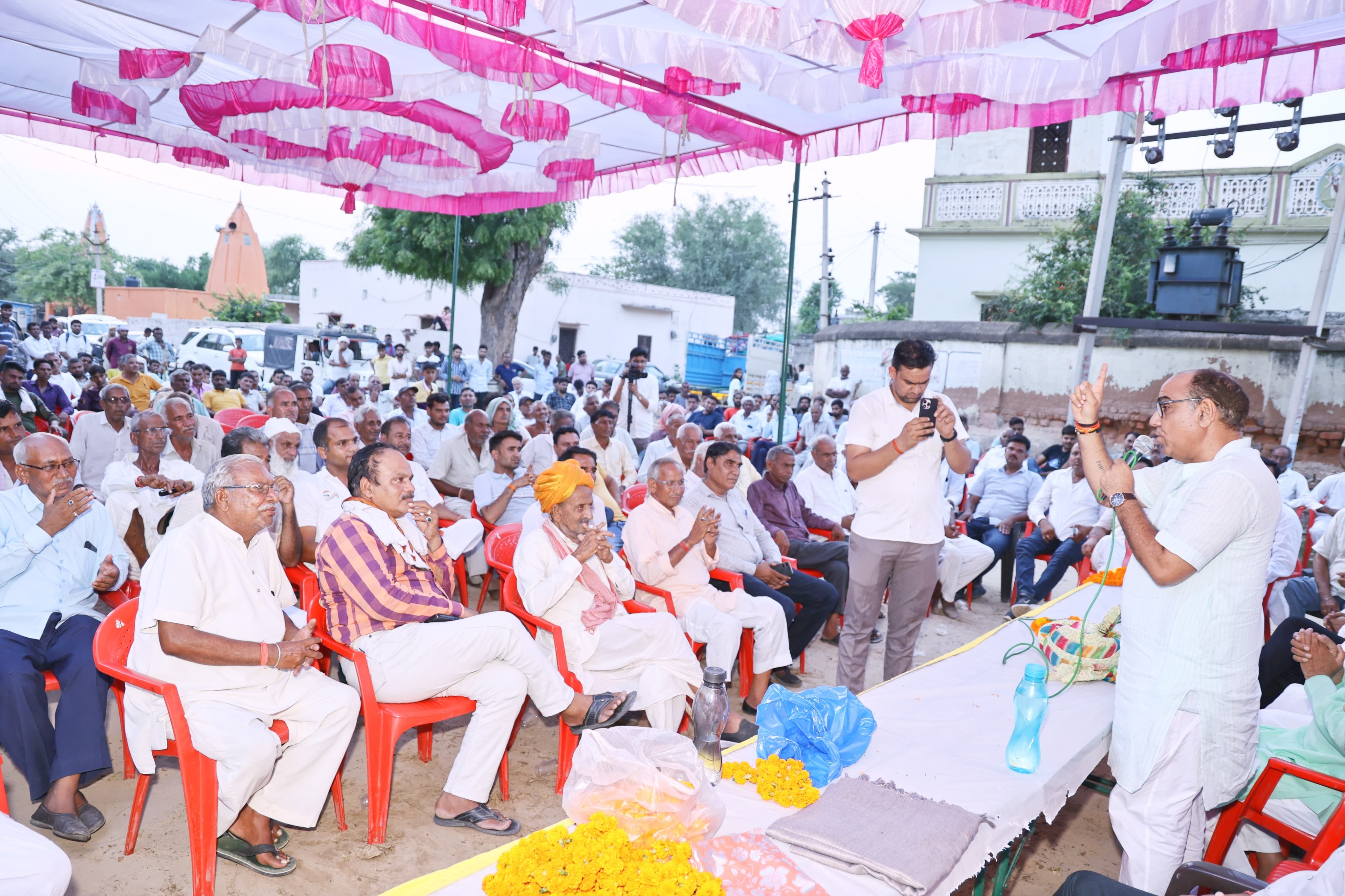 फतेहपुर की जनता ने किया चौधरी का सम्मान