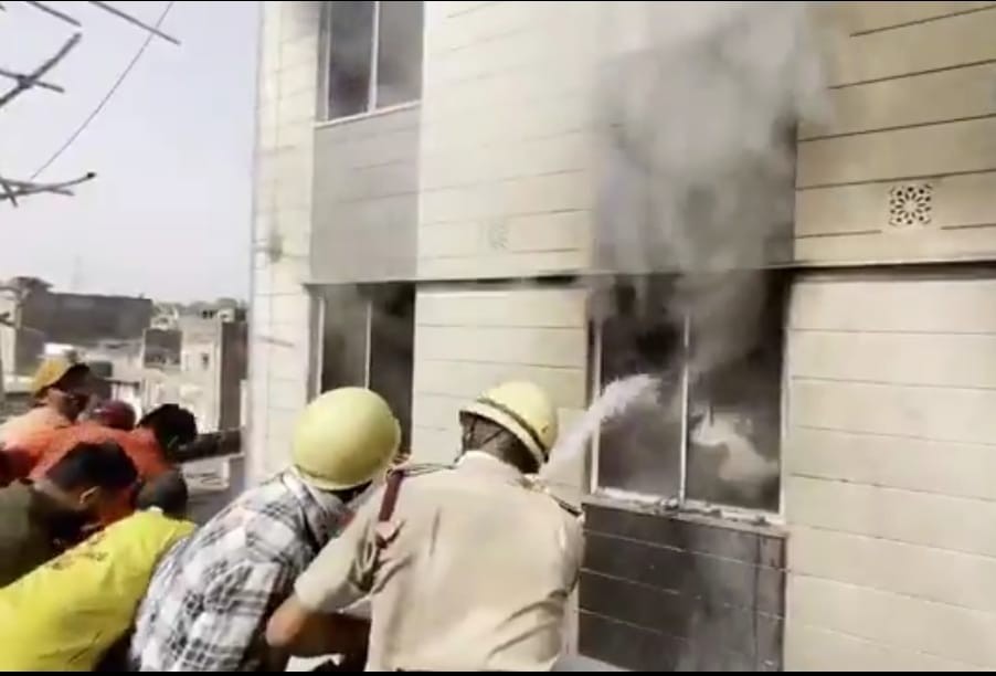 अजमेर के होटल में आग,   चार जिंदा जले