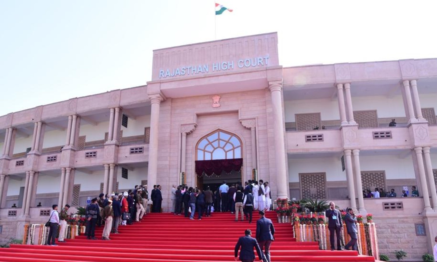 HC का चिकित्सा-विभाग में कार्यरत डॉक्टर्स को लेकर ऐतिहासिक फैसला