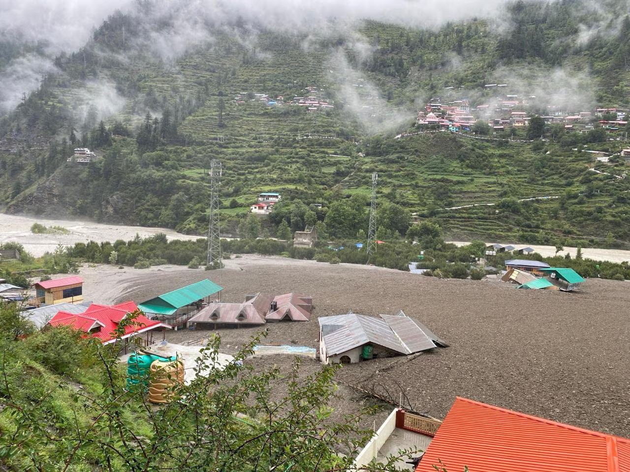 उत्तराखंड धराली त्रासदी- 3 जगह बादल फटा, 4 की मौत