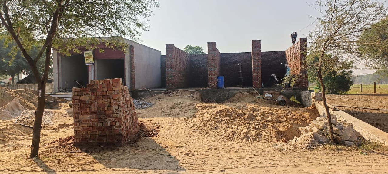 जेडीए ज़ोन 12 क्षेत्र में कृषि भूमि पर  गैर-कानूनी व्यावसायिक निर्माण जारी