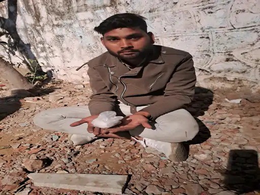 जयपुर क्राइम ब्रांच की बड़ी कार्रवाई, ड्रग्स तस्कर गिरफ्तार, 17 लाख की स्मैक बरामद